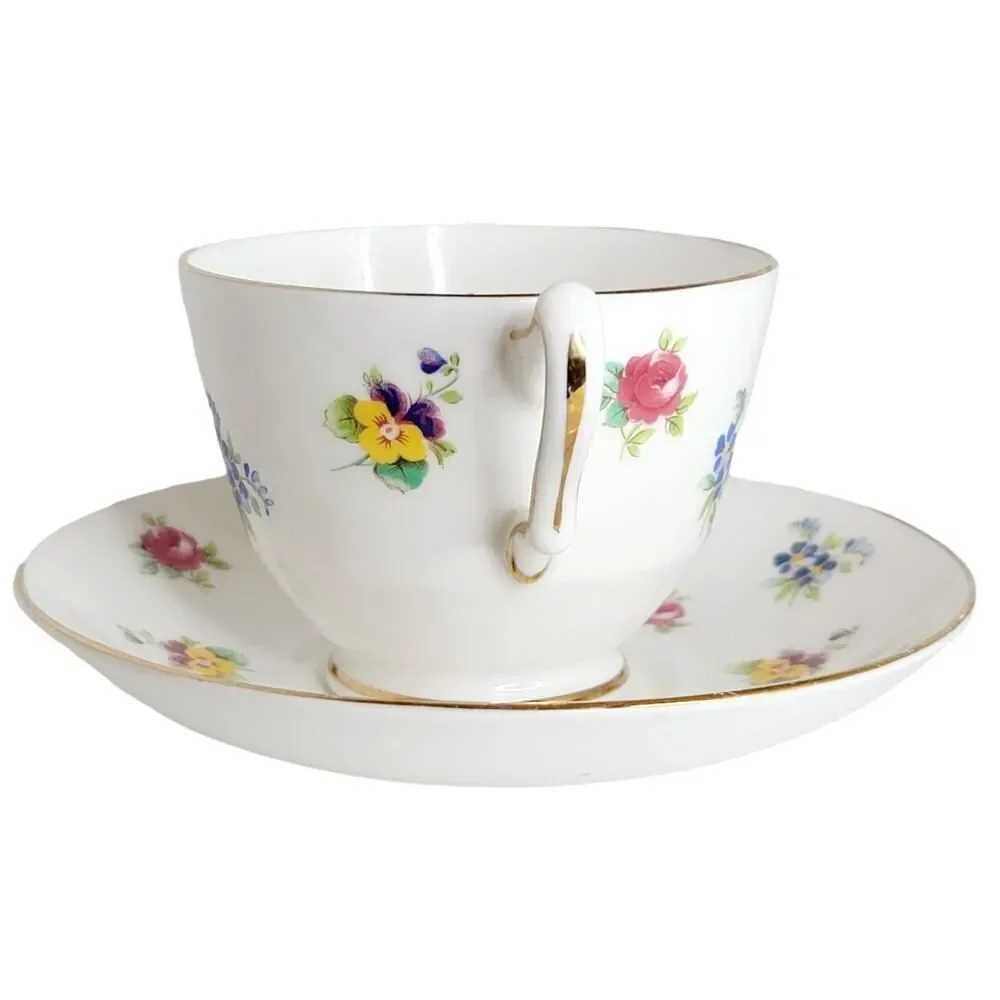 Vintage Crown Staffordshire Fine‎ China England Roses Pansies Tea Cup & Saucer